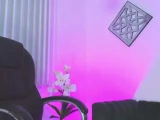 Issi-loren  live sex cam