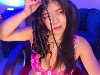 Issi-loren  live sex cam