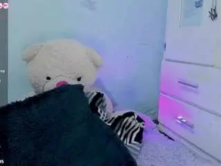 Maya-888888  live sex cam