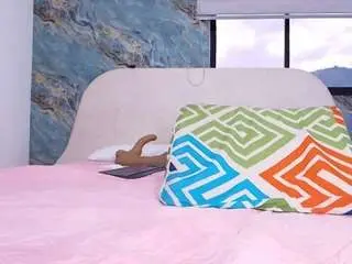 Swee-thalia  live sex cam