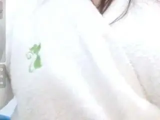 Heidywells  live sex cam