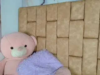 Katyhanderson  live sex cam