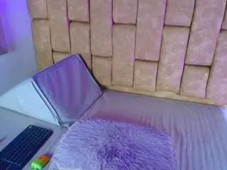 Katyhanderson  live sex cam