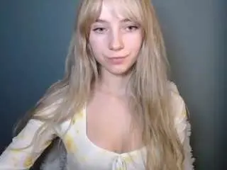 Lucialittle  live sex cam