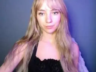 Lucialittle  live sex cam