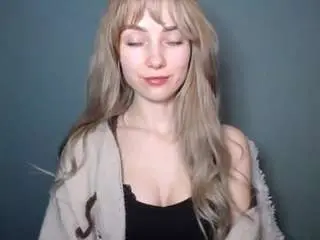 Lucialittle  live sex cam