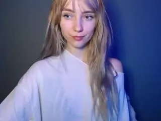 Lucialittle  live sex cam