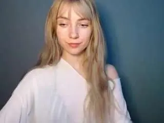 Lucialittle  live sex cam