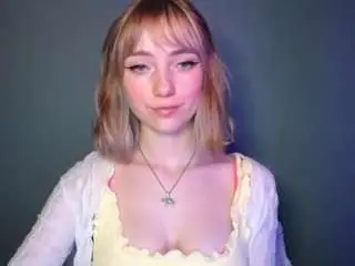 Lucialittle  live sex cam