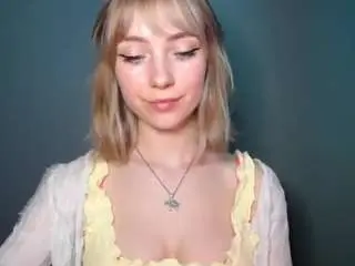 Lucialittle  live sex cam