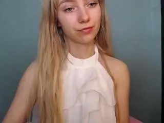 Lucialittle  live sex cam