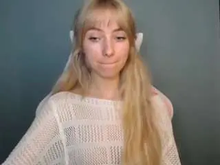 Lucialittle  live sex cam