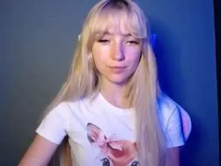 Lucialittle  live sex cam