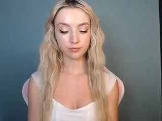 Lucialittle  live sex cam