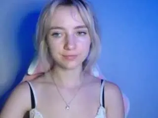 Lucialittle  live sex cam