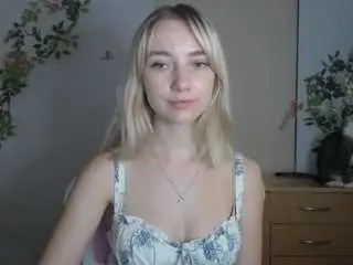 Lucialittle  live sex cam