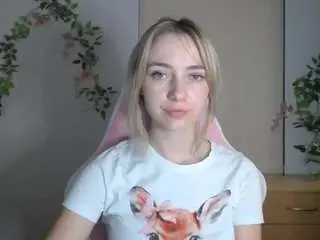 Lucialittle  live sex cam