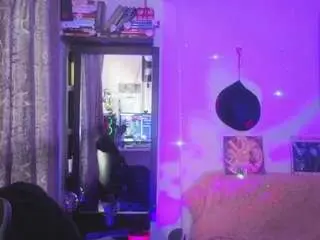 Hela-v  live sex cam
