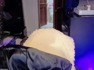Hela-v  live sex cam