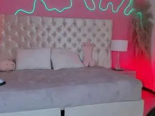 Julieta-cortes  live sex cam