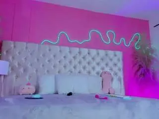 Julieta-cortes  live sex cam