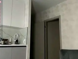 Madelinebaker  live sex cam