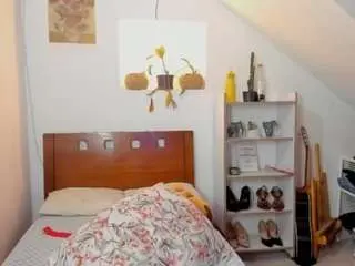 Megangrey21  live sex cam