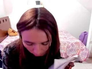 Megangrey21  live sex cam