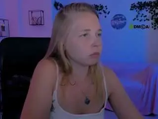 Nikol-kitt  live sex cam