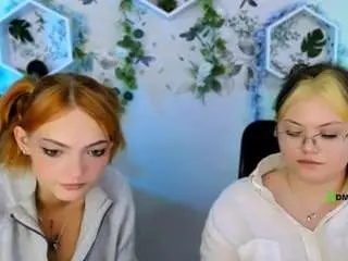 Nikol-kitt  live sex cam