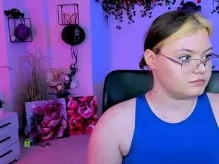 Nikol-kitt  live sex cam