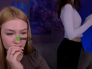 Playful-sophie  live sex cam