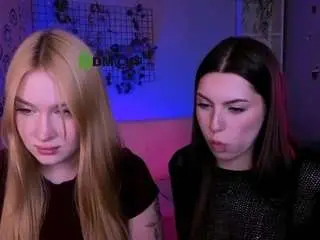 Playful-sophie  live sex cam