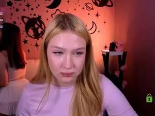 Playful-sophie  live sex cam