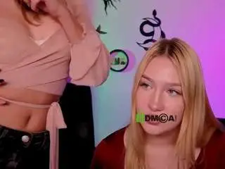 Playful-sophie  live sex cam