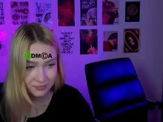 Playful-sophie  live sex cam