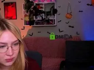 Playful-sophie  live sex cam