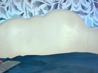 Bonnie-milf  live sex cam