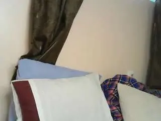 Curvy-princess2  live sex cam