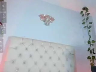 Isabella-flowers  live sex cam