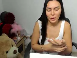 Kilenyapatrise  live sex cam