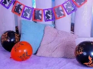 Nickynicoole  live sex cam