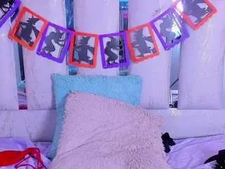 Nickynicoole  live sex cam