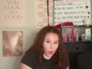 Officiallygigi  live sex cam