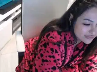 Realdiamonddoll  live sex cam
