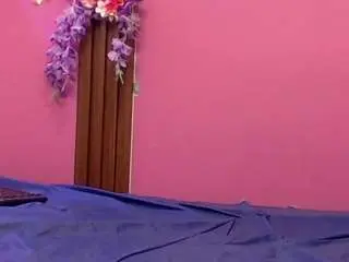 Skinnybarbie022  live sex cam