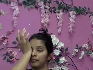 Skinnybarbie022  live sex cam