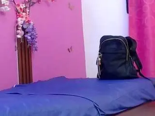 Skinnybarbie022  live sex cam