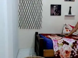 Skinnybarbie022  live sex cam