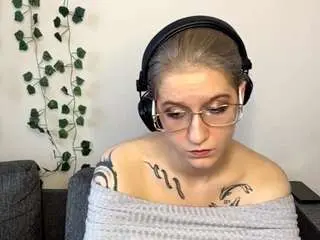 Emabraatz  live sex cam